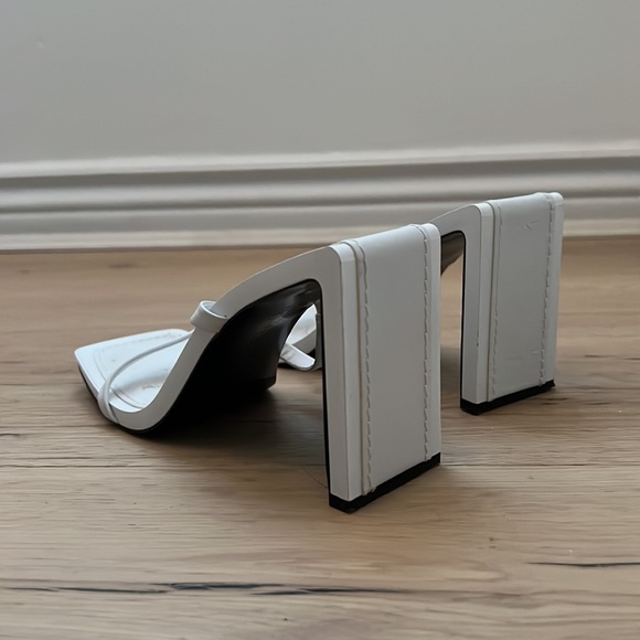 Zara white heel sandal - Picture 1 of 3